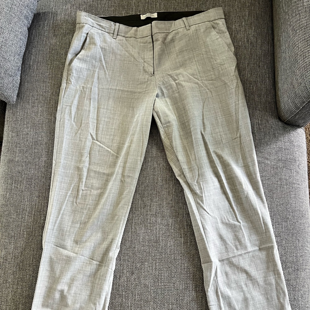 Straight legged ankle pant